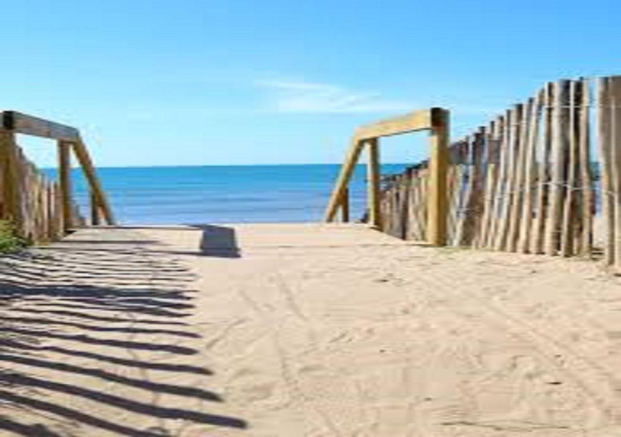 Camping La Carabasse Vias-Plage-T4 Climatise,Tout Confort, Emplacement Calme ! Εξωτερικό φωτογραφία